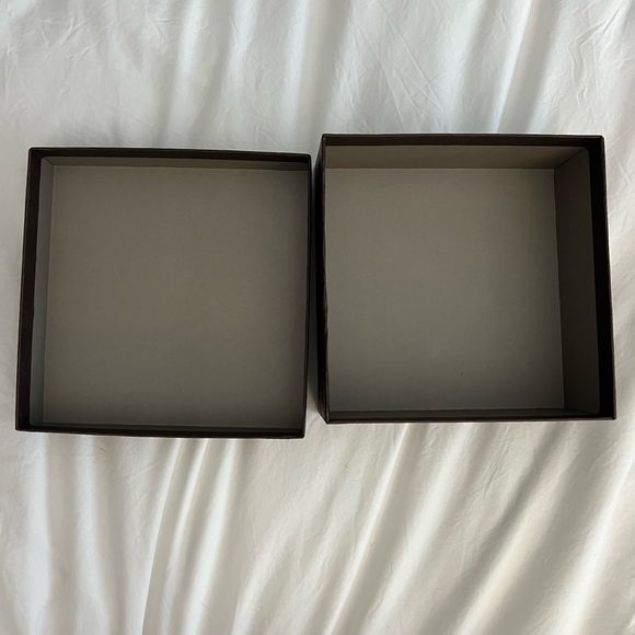 NEW Authentic Gucci Allover Embossed Brown Logo Empty box 7.5x7.5x3.5 - Picture 5 of 8